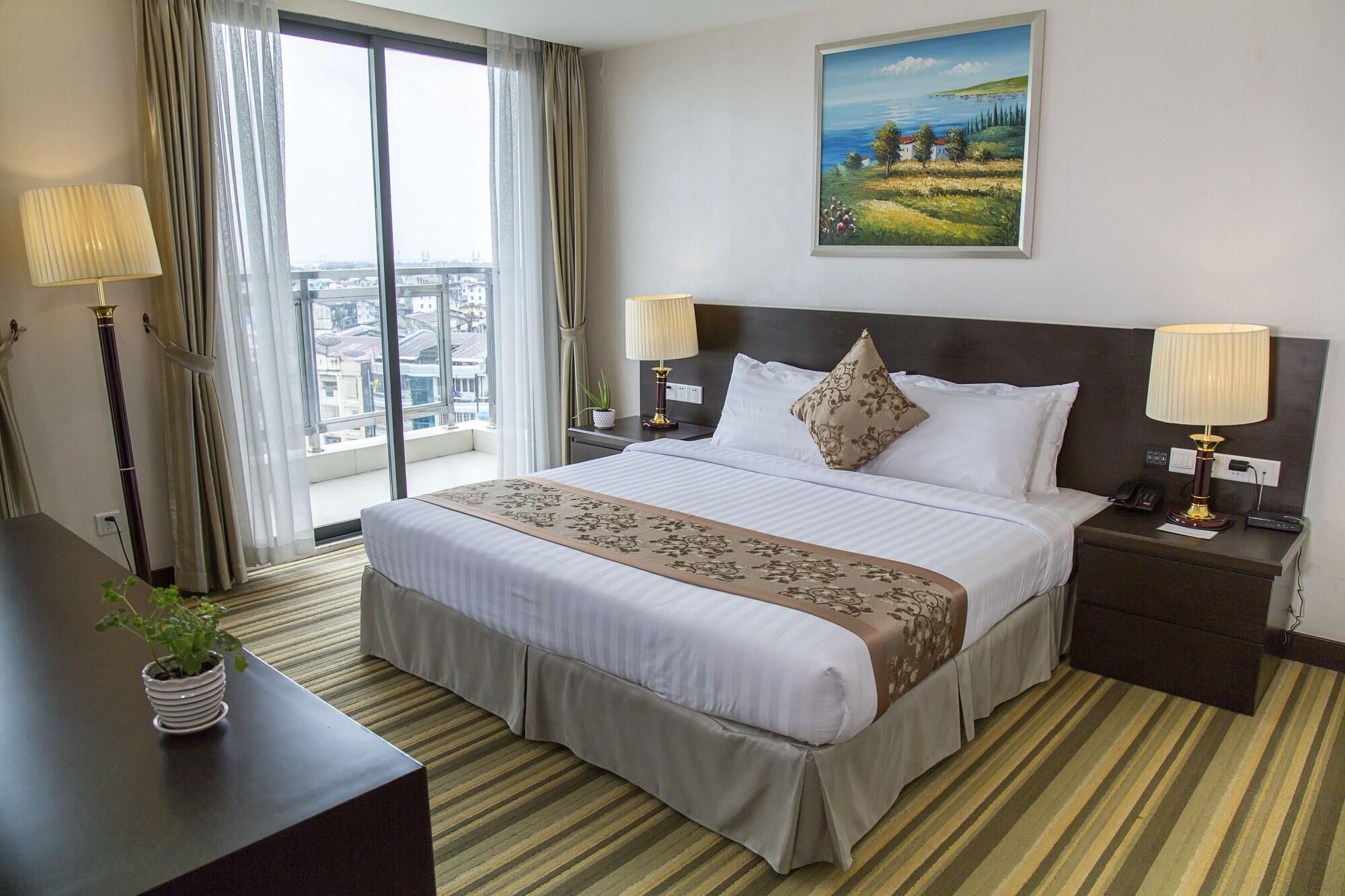 Esperado Lake View Hotel Yangon Exterior photo