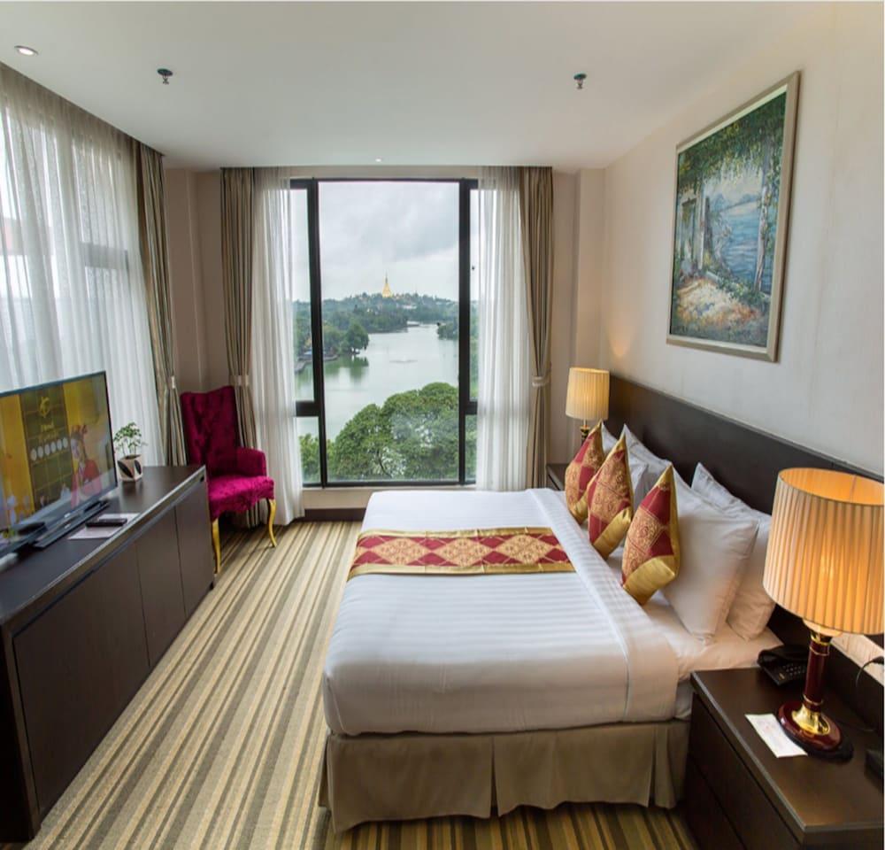 Esperado Lake View Hotel Yangon Exterior photo