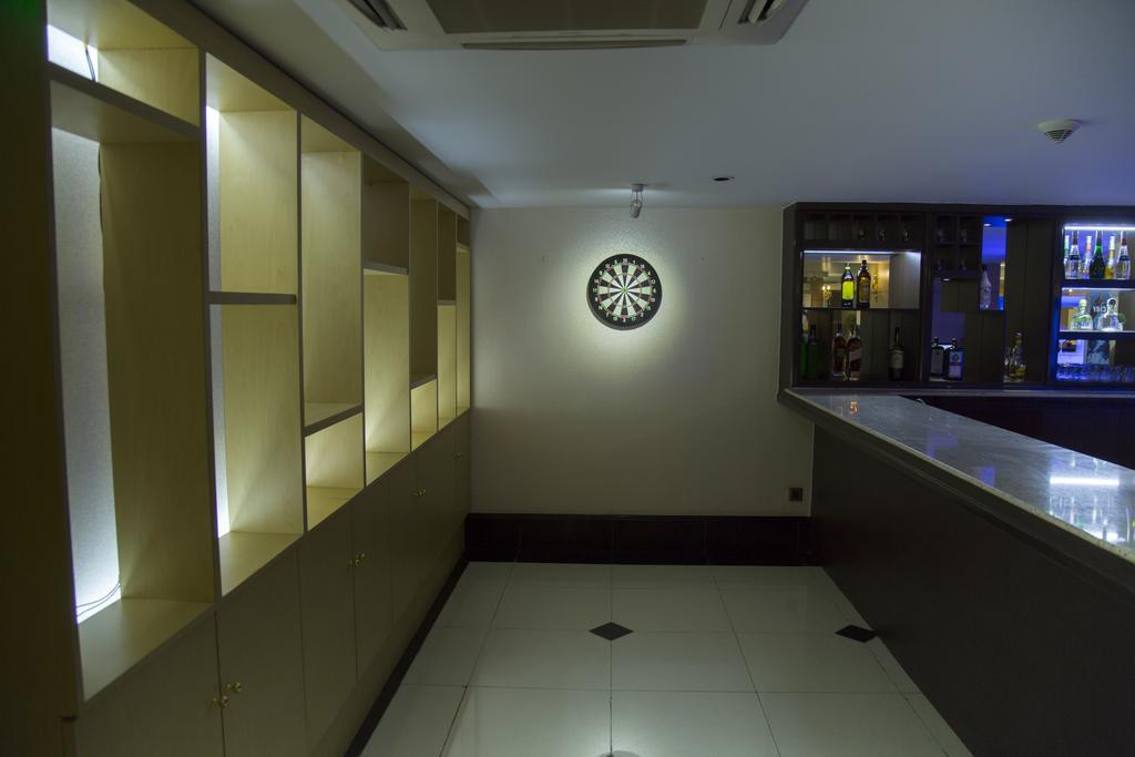 Esperado Lake View Hotel Yangon Exterior photo